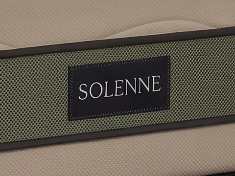 Label crop from urban loft